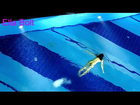 ❤️ Ik kin net ophâlde te sjen, jonge blonde fongen neaken swimmen yn ELLA BOLT resort pool ❤️❌ Russyske porno by porno fy.https-tubsexer.ru ❌